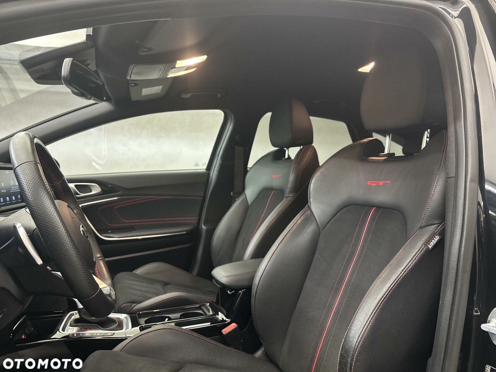 Kia ProCeed 1.6 T-GDI GT DCT - 12