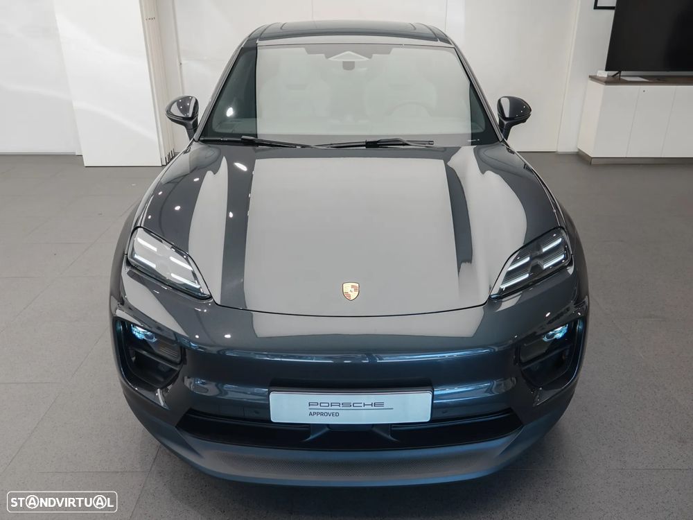 Porsche Macan Electric 4 - 15