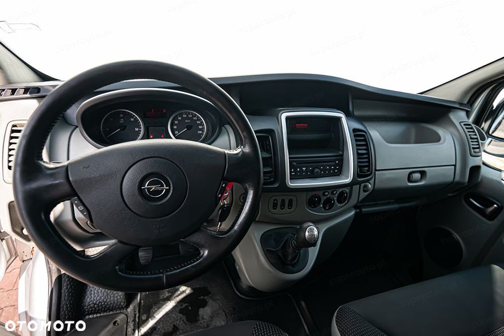 Opel Vivaro L2H1 2.0 115KM - 31