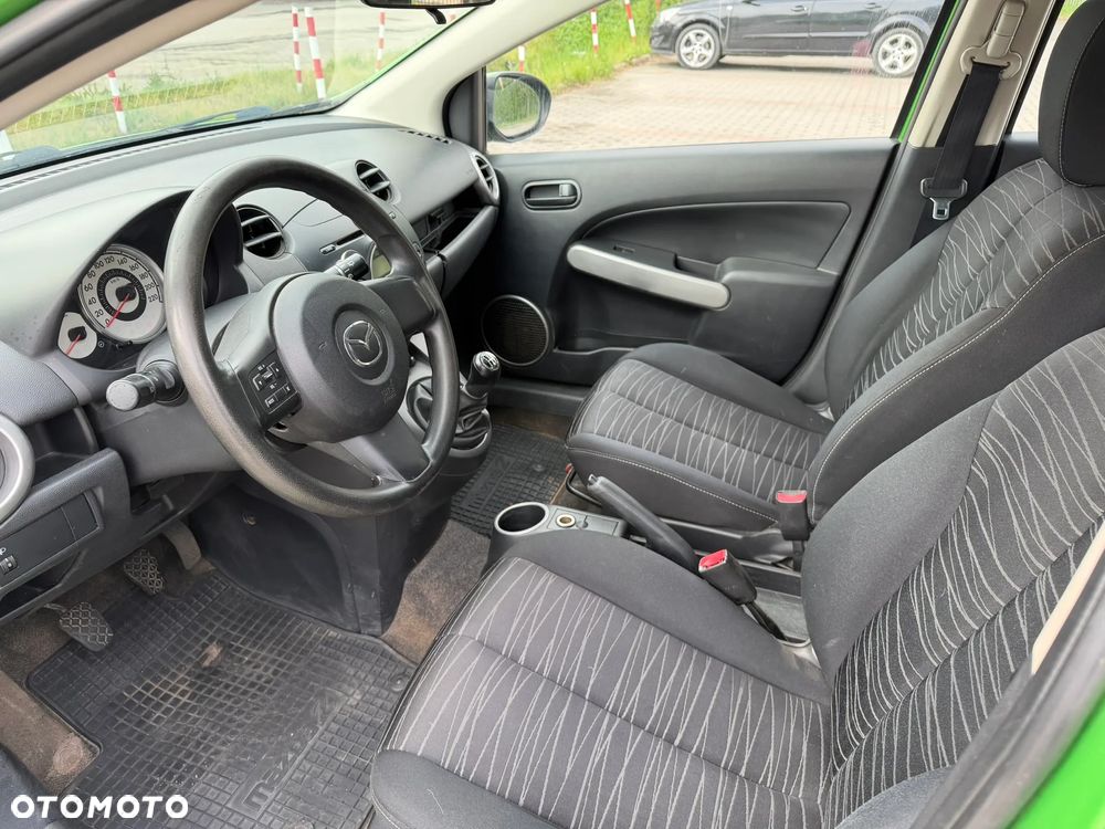 Mazda 2 - 13