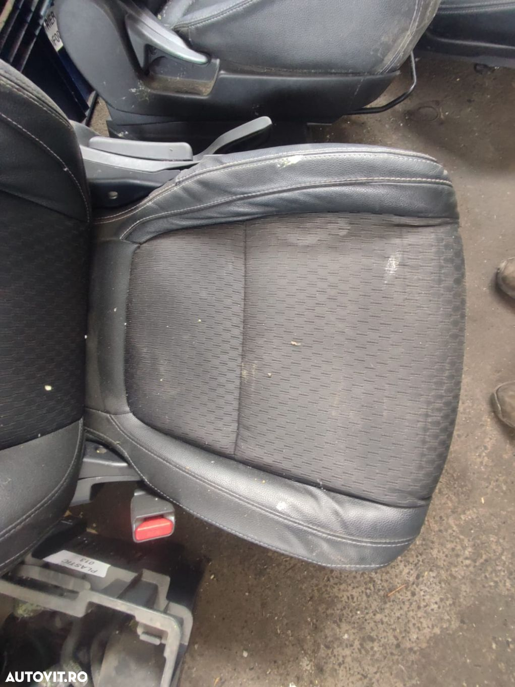 Interior complet Mitsubishi Outlander 3  [din 2012 pana  2014] - 19