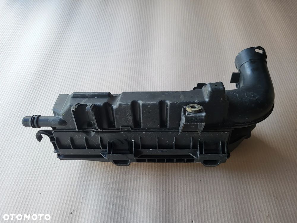 Obudowa filtra powietrza Peugeot 5008 I 1.2 THP - 6