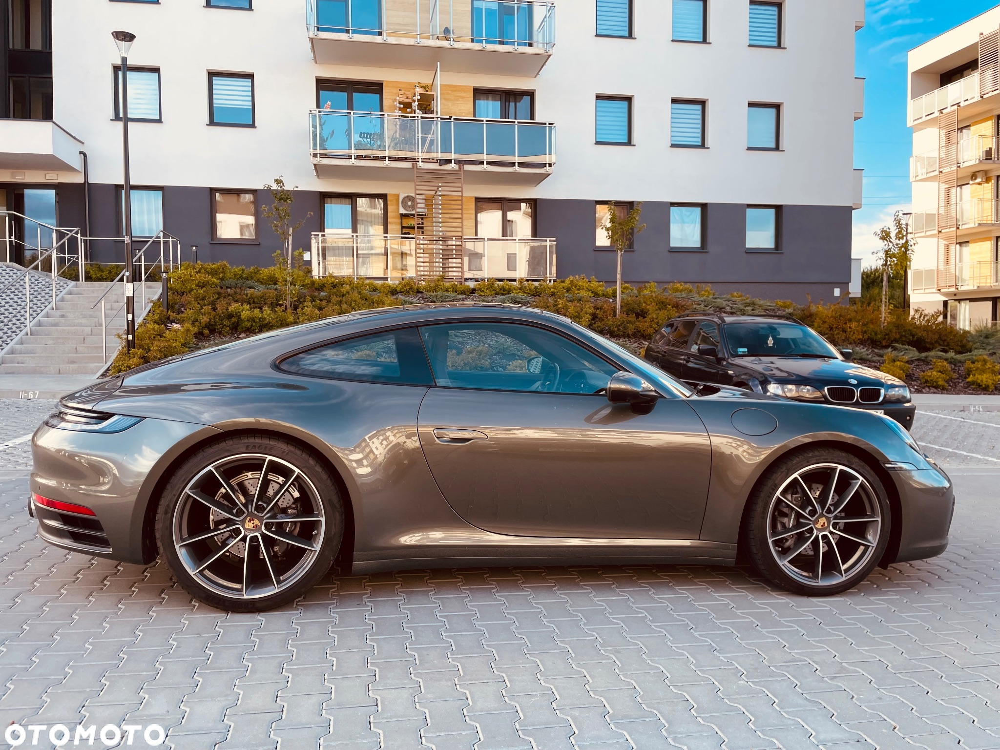 Porsche 911 Carrera - 3