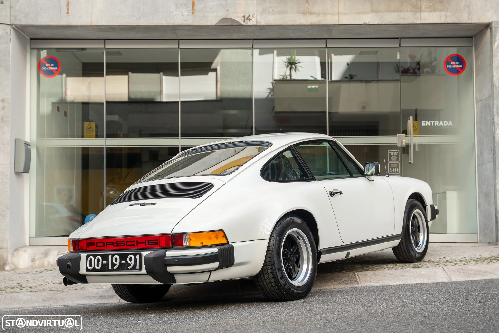 Porsche 911 Série G - 23