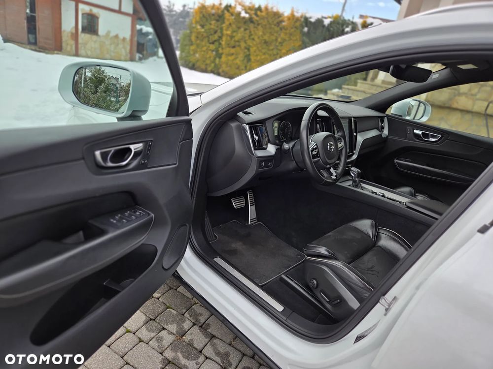 Volvo XC 60 D4 R-Design - 21