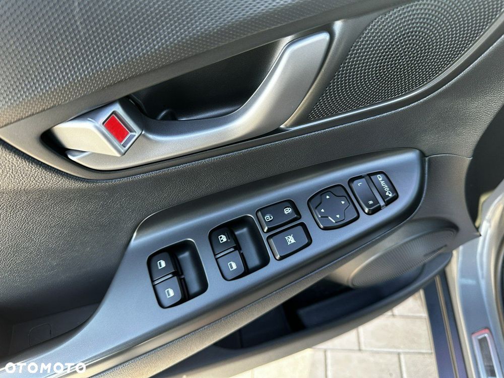 Hyundai Kona 1.6 T-GDI DCT 4WD Premium - 17