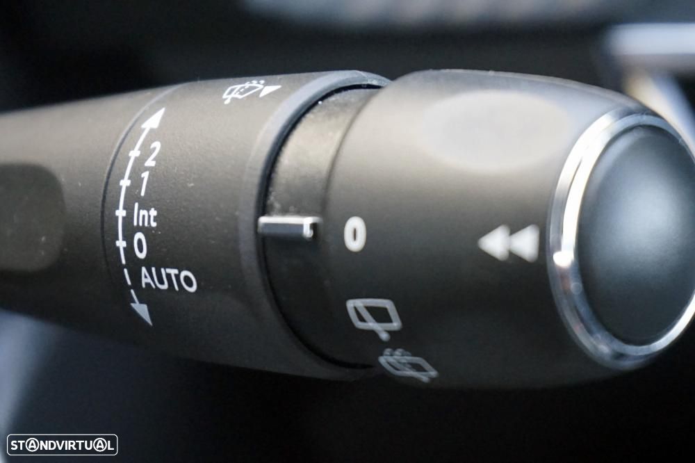 Peugeot 208 1.2 PureTech Allure EAT8 - 15
