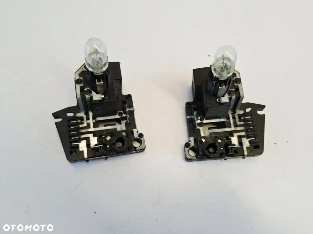 Mocowanie Wkład Lampy Tył W Klapę Lewa Lewy A6 C6 Kombi - 1