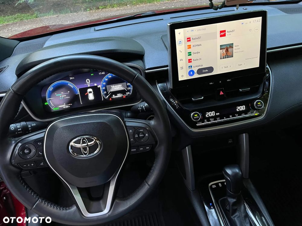 Toyota Corolla Cross - 24