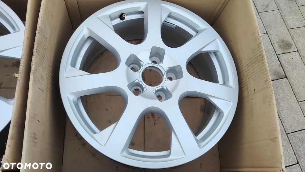 Oryginalne Felgi Aluminiowe Audi A4 B8 17 5x112 7J ET37 - 4