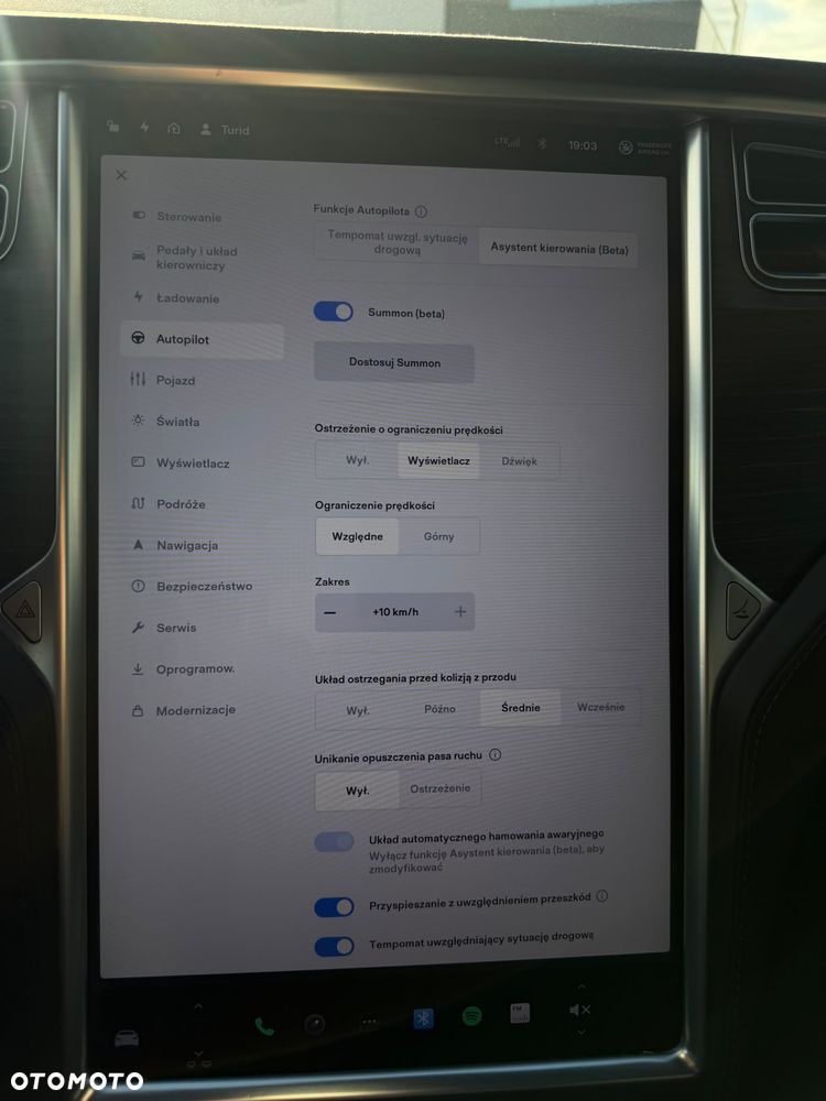 Tesla Model S - 36