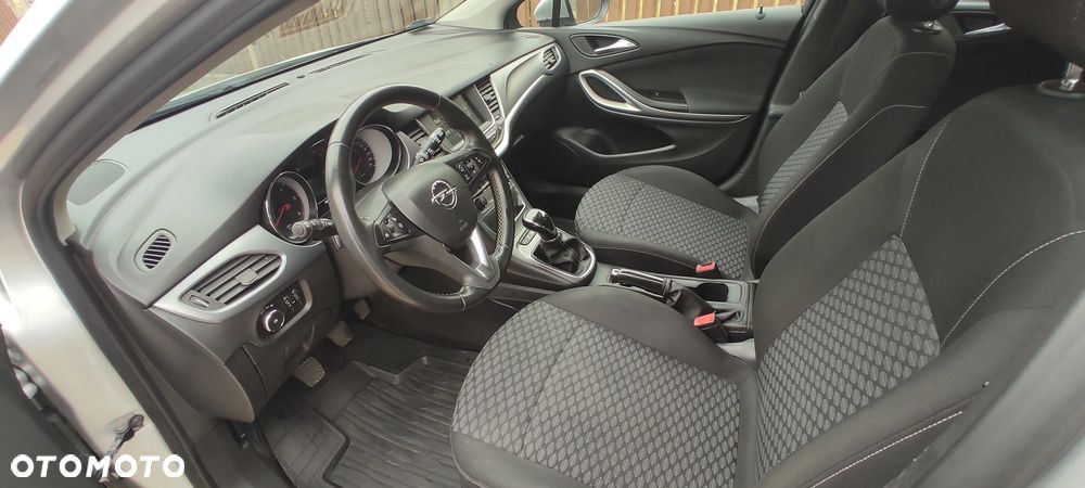 Opel Astra 1.6 CDTI Enjoy - 13