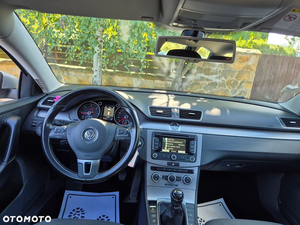 Volkswagen Passat 2.0 TDI Highline - 27