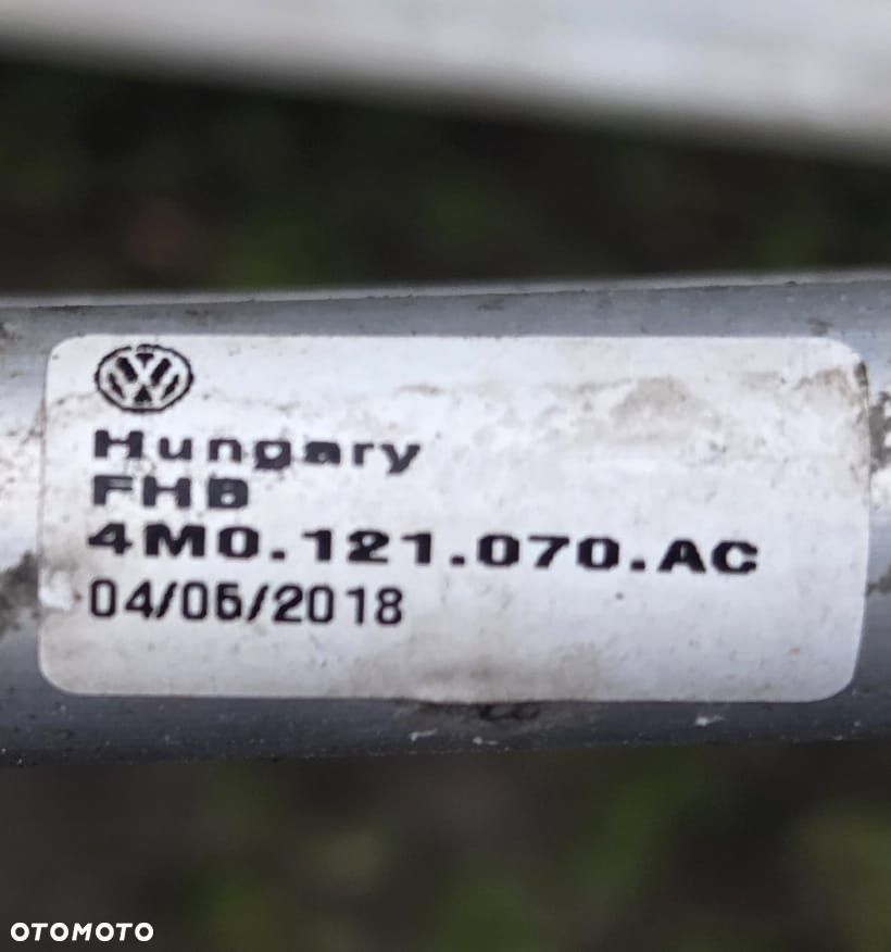 Przewód AC Audi Q7 4M 4M0121070AC - 2