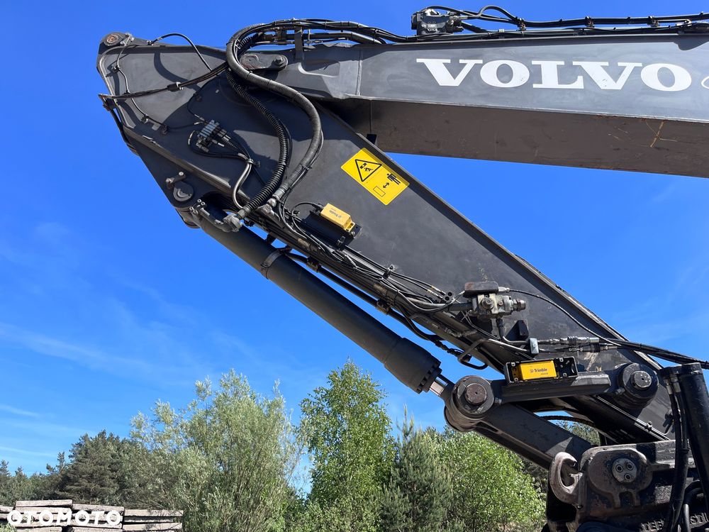 Volvo EC250EL - 8