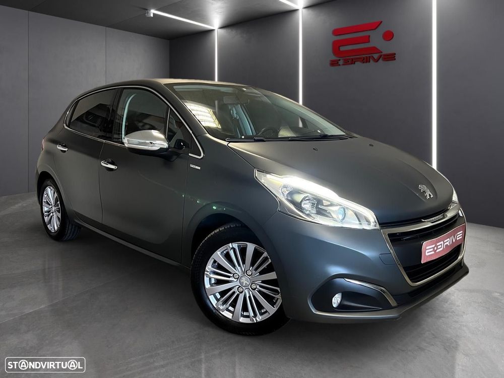 Peugeot 208 1.2 PureTech Signature - 5