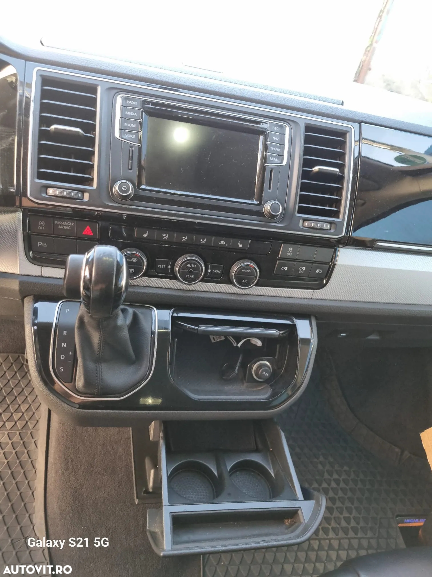 Volkswagen Multivan - 8