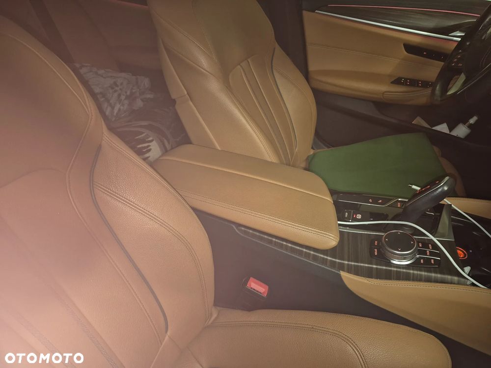 BMW Seria 5 520d Luxury Line - 34