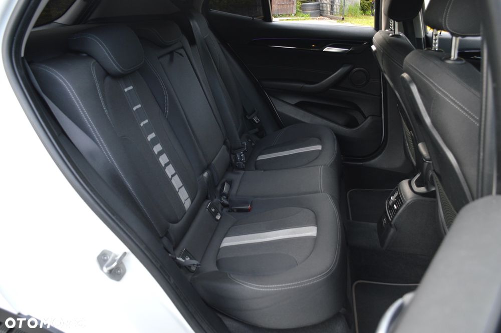 BMW X2 sDrive18d Advantage sport - 33