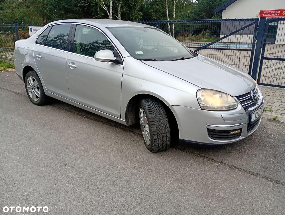 Volkswagen Jetta 1.9 TDI Comfortline - 3