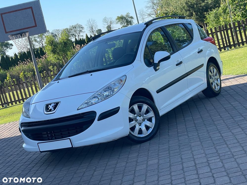 Peugeot 207 - 1