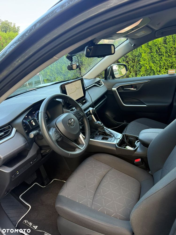 Toyota RAV4 - 8