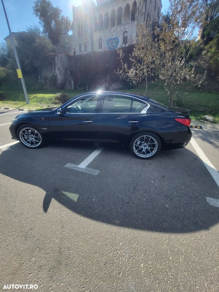 Infiniti Q50 - 2