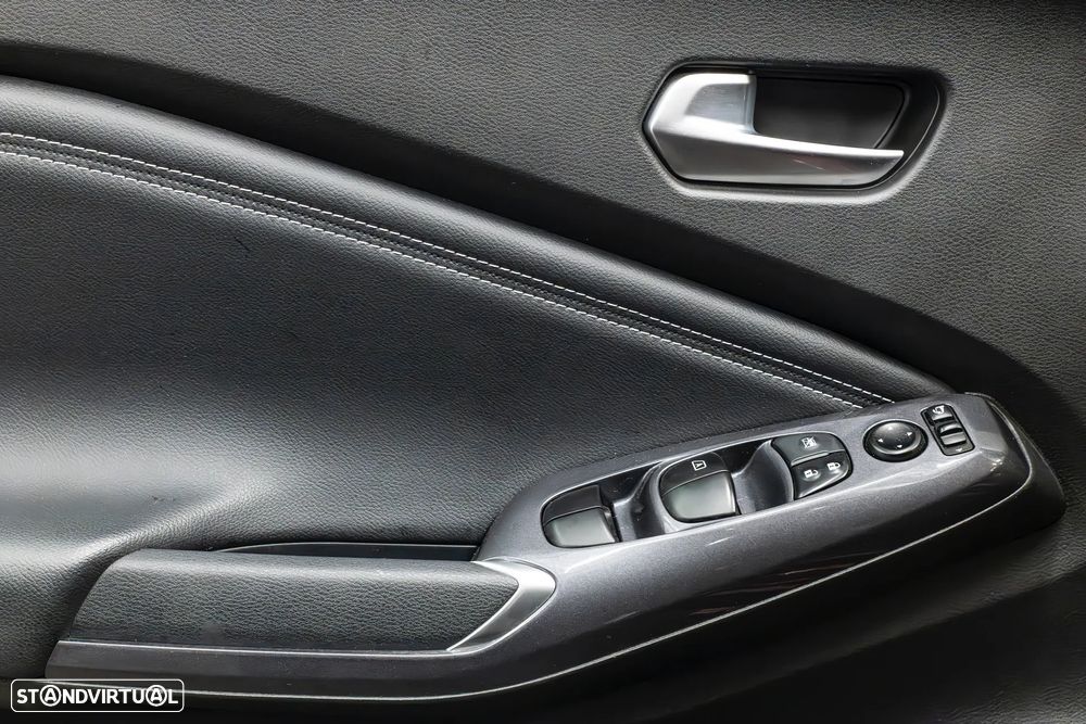 Nissan Juke 1.6 Hybrid Tekna Two Tone - 21