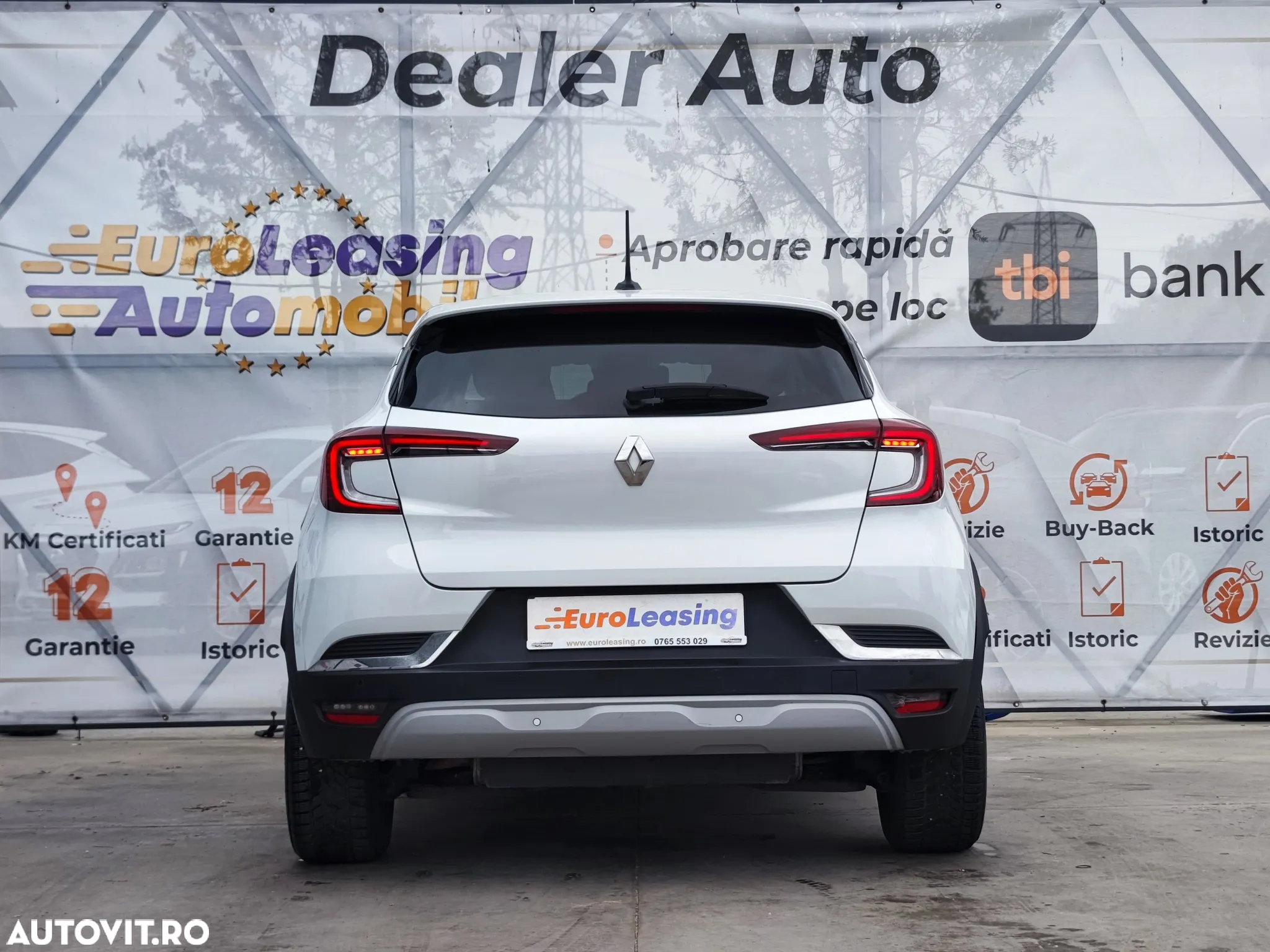 Renault Captur E-TECH PLUG-in 160 INTENS - 8