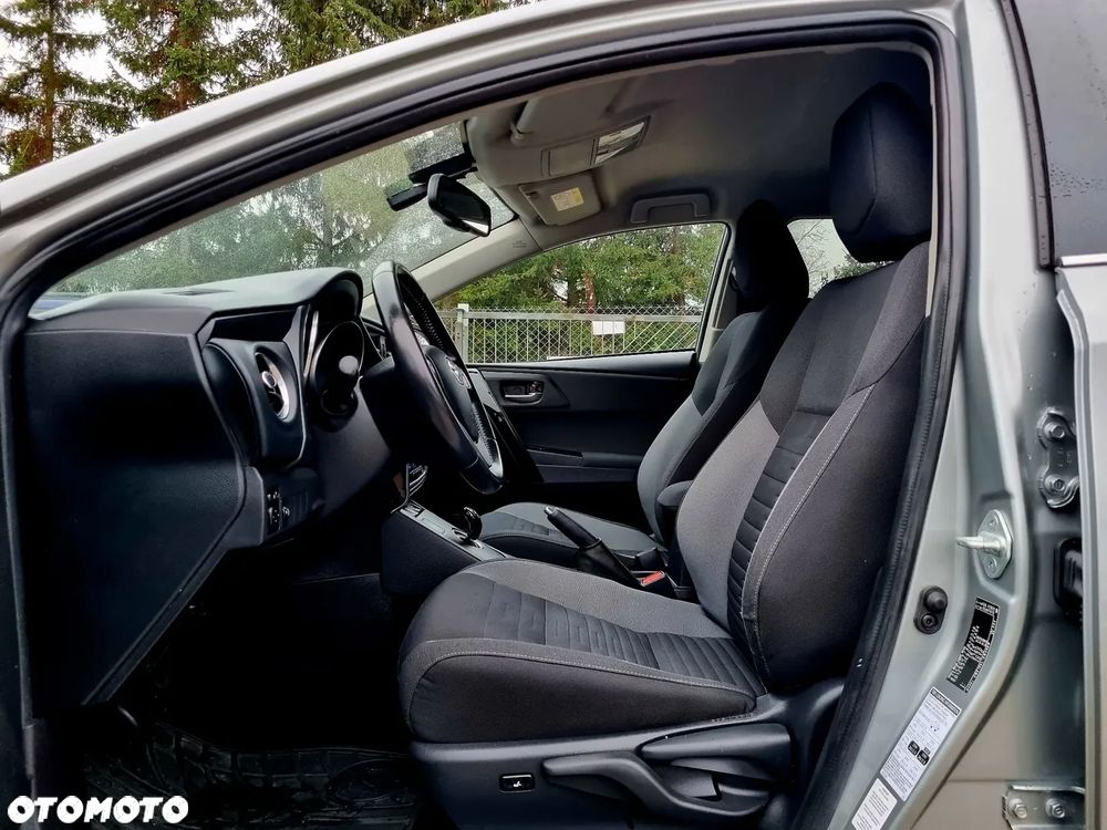 Toyota Auris Hybrid 135 Comfort - 8