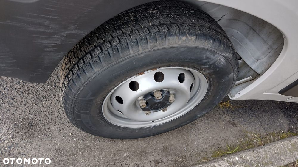 Fiat Ducato furgon L2H2 – 3,3t salon PL – ASO – czujniki – drzwi 180 - 9