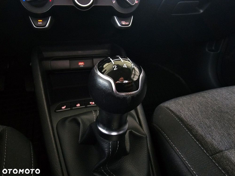 Kia Stonic - 17