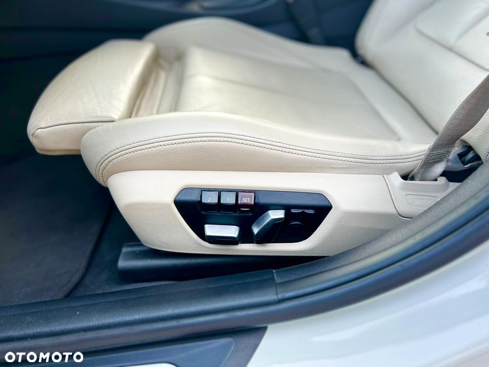 BMW Seria 3 340i xDrive M Sport Shadow sport - 20