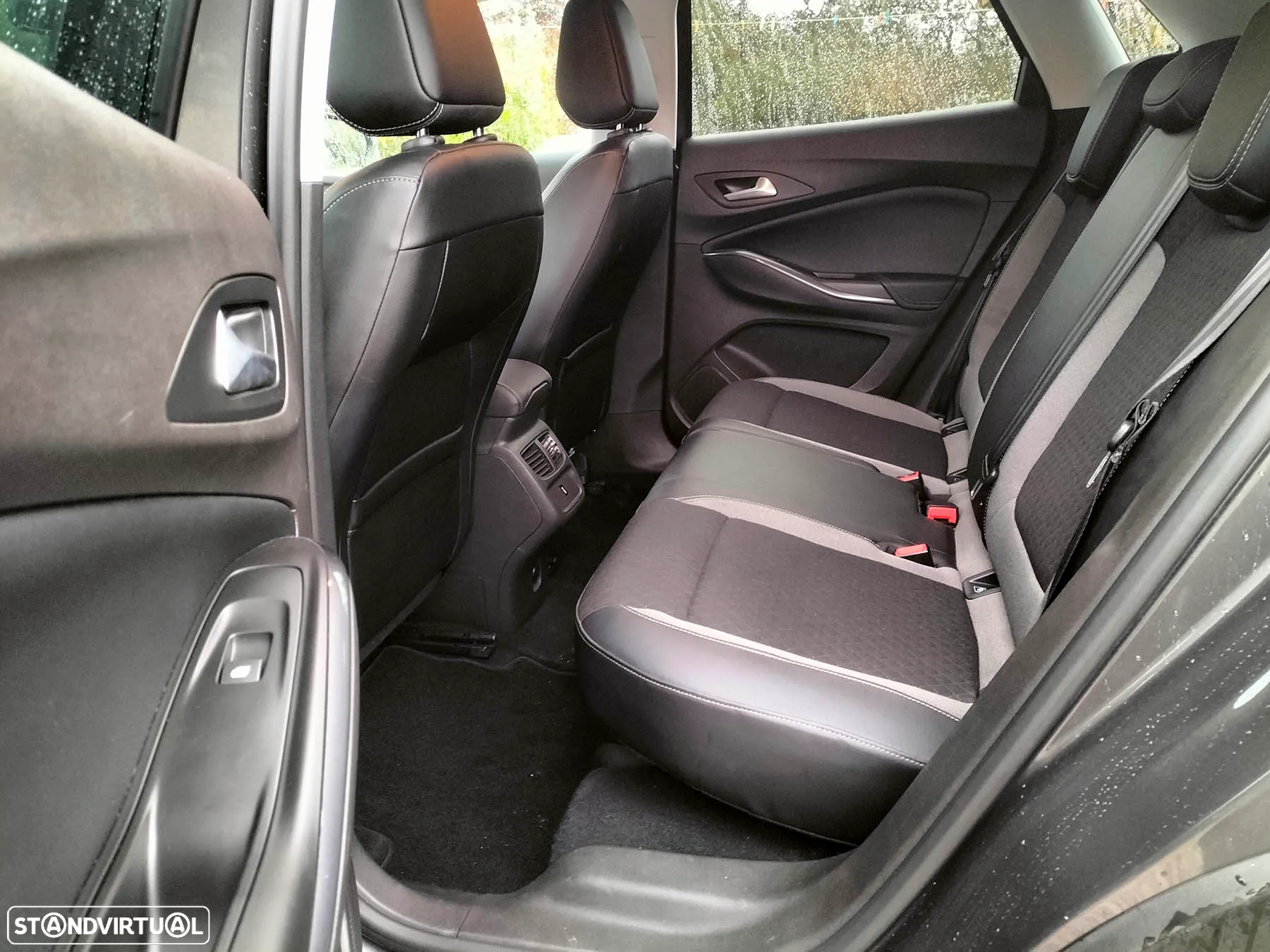 Opel Grandland X 1.2 S&S Design Line - 13