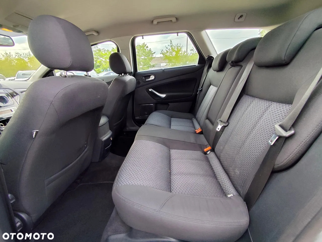 Ford Mondeo 2.0 TDCi Ghia - 8