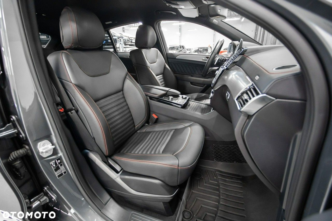 Mercedes-Benz GLE - 24