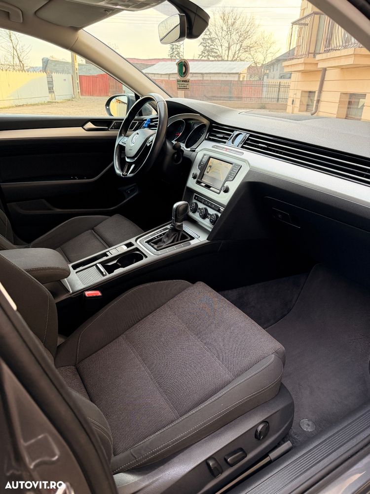 Volkswagen Passat - 8