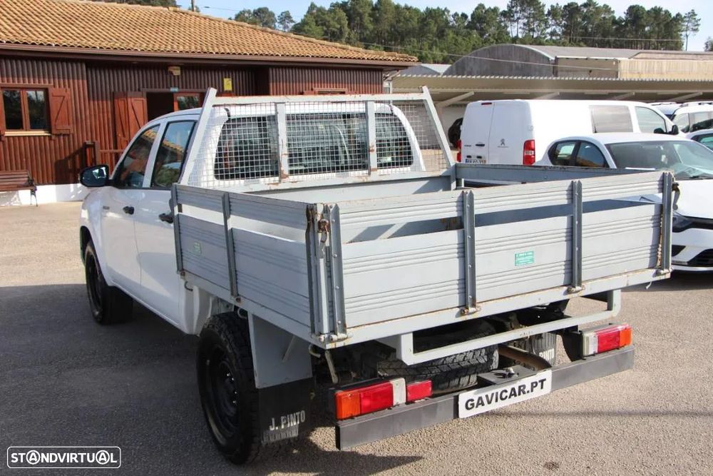 Toyota Hilux 2.4 D-4D 4WD CD CH - 5