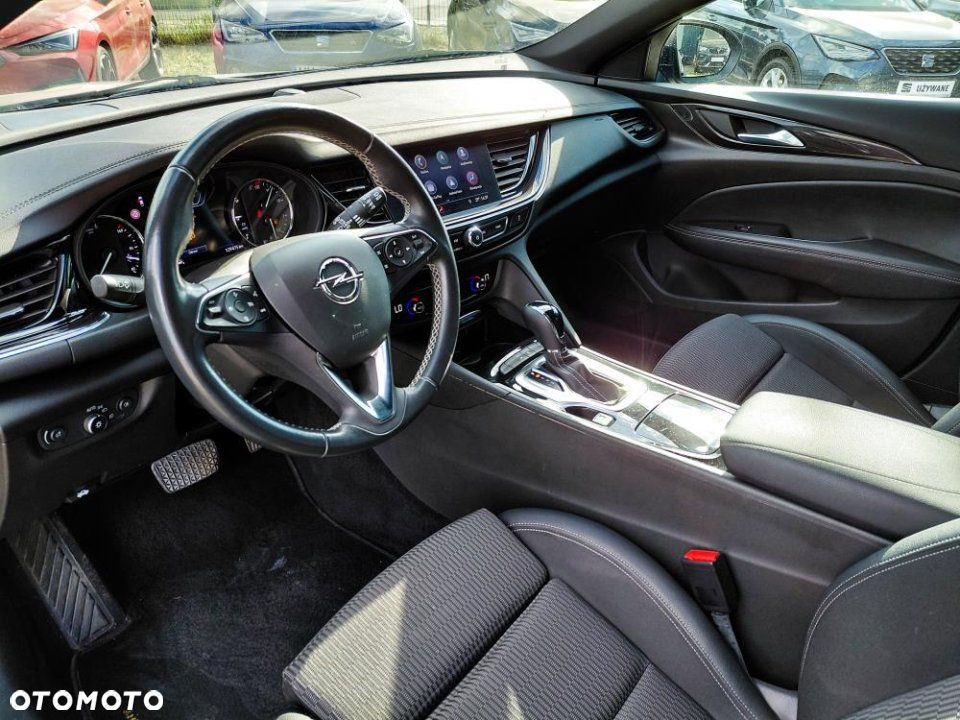 Opel Insignia - 10