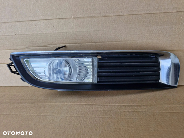 Halogen kratka chrom Opel Insignia A prawy lewy