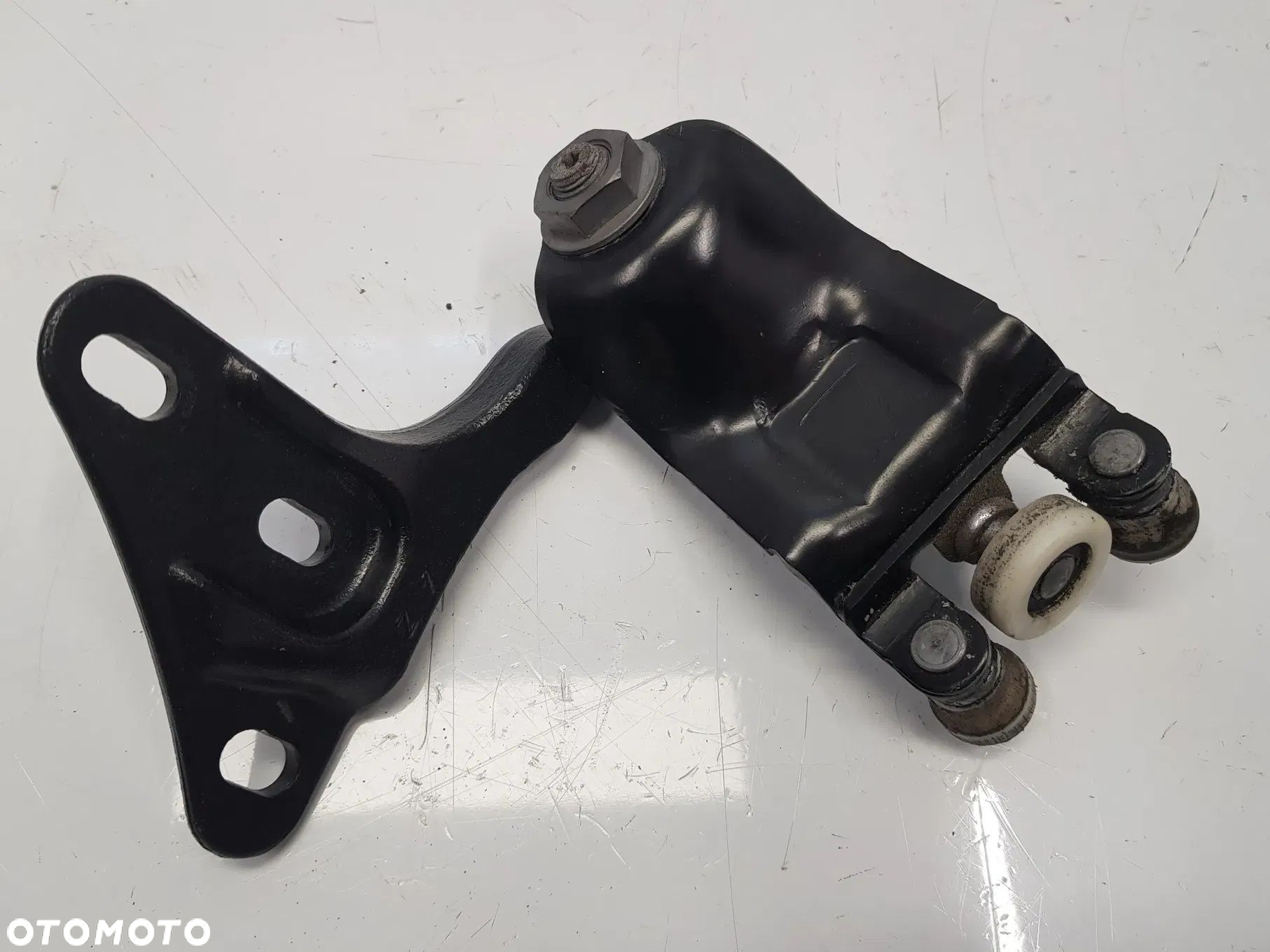 Rolka wózek prowadnica drzwi przesuwnych bocznych wózek górny FORD TRANSIT MK8 - 10