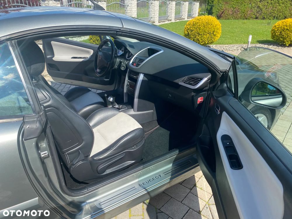 Peugeot 207 CC 120 VTi Roland Garros - 11