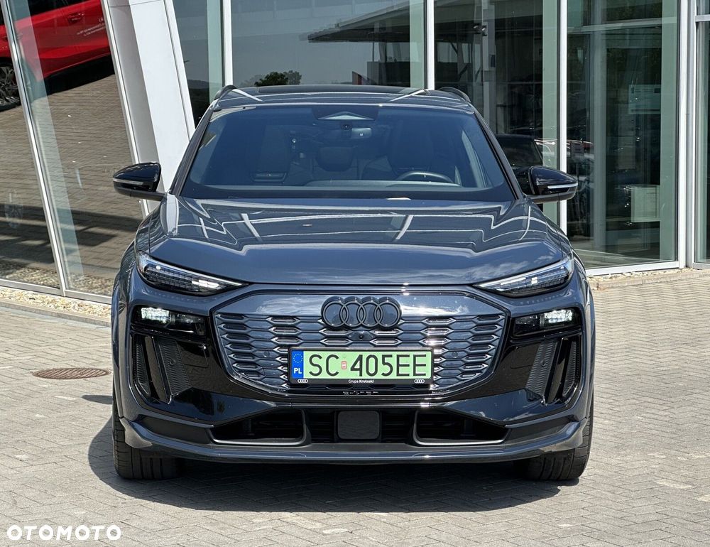 Audi Q6 e-tron - 3