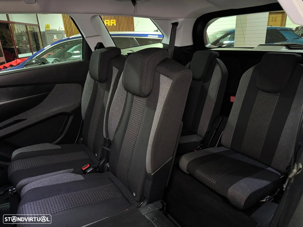 Peugeot 5008 PureTech 130 EAT6 Active - 13