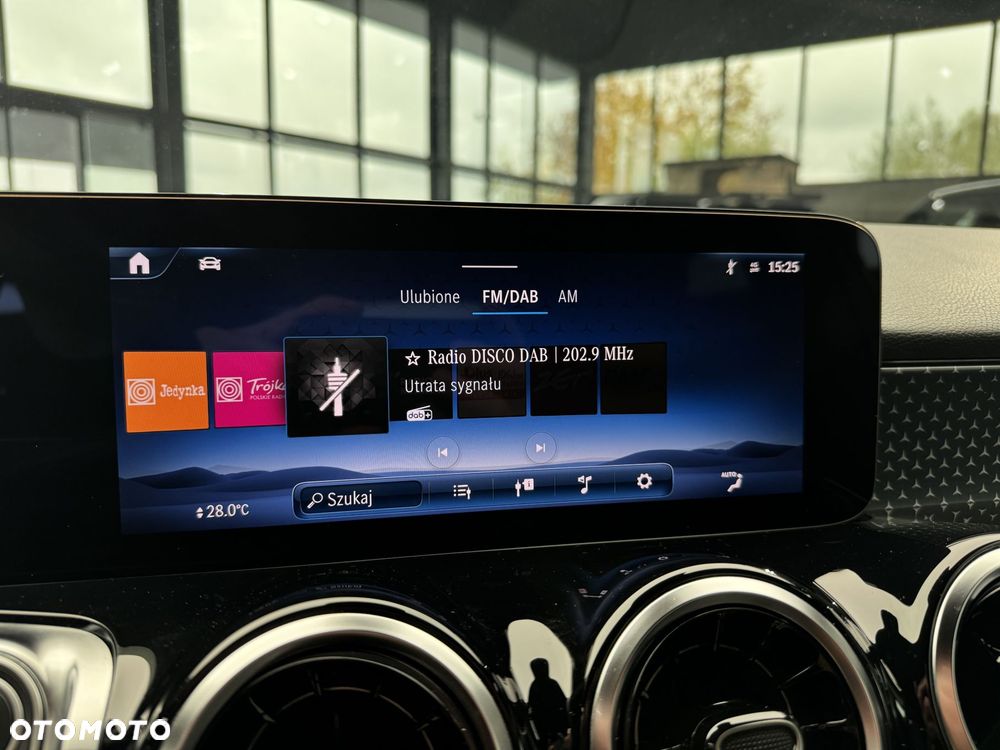 Mercedes-Benz GLB 2023