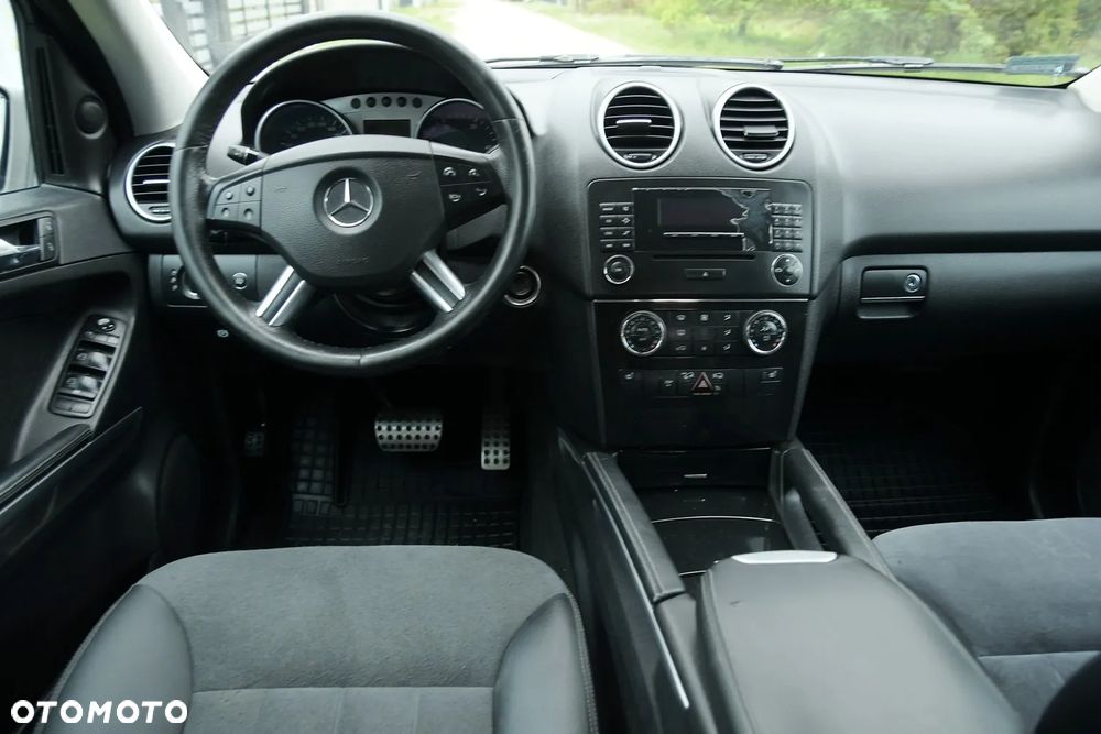 Mercedes-Benz ML - 18
