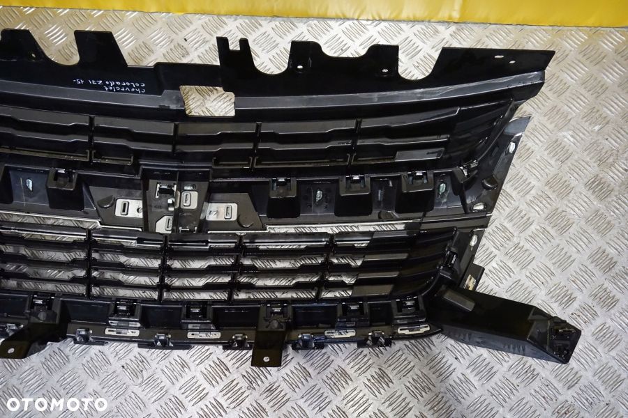 CHEVROLET COLORADO 2015 - 2020 Atrapa Przód Grill Chrom USA - 9
