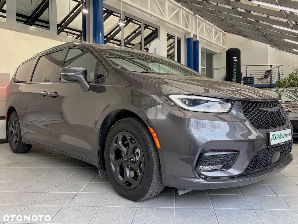 Chrysler Pacifica - 5