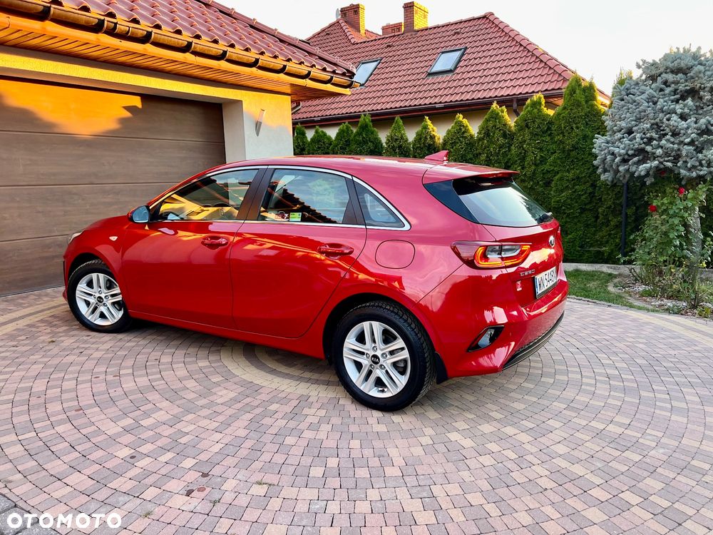 Kia Ceed 1.6 CRDi SCR M - 22