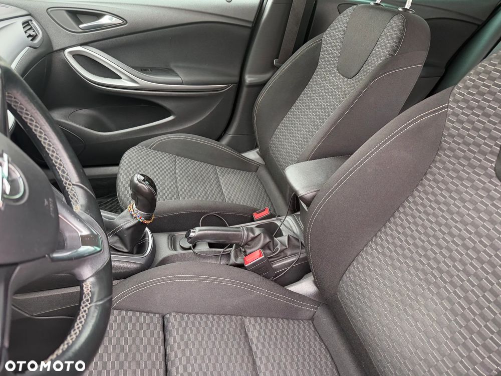 Opel Astra 1.4 T Dynamic - 9